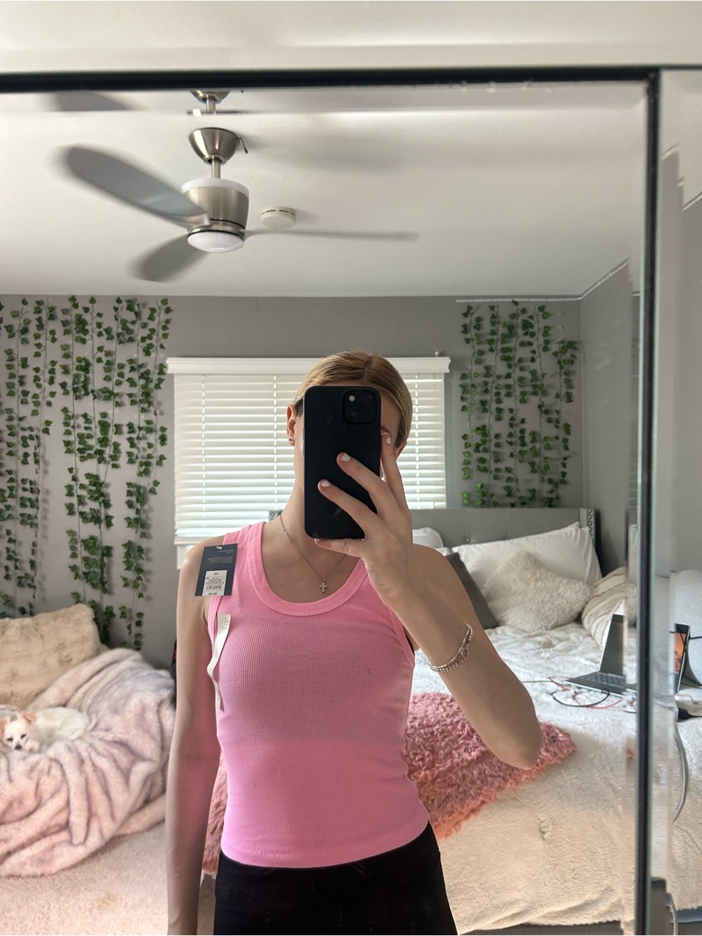 Universal Thread Bright Pink Ribbed Tank Top